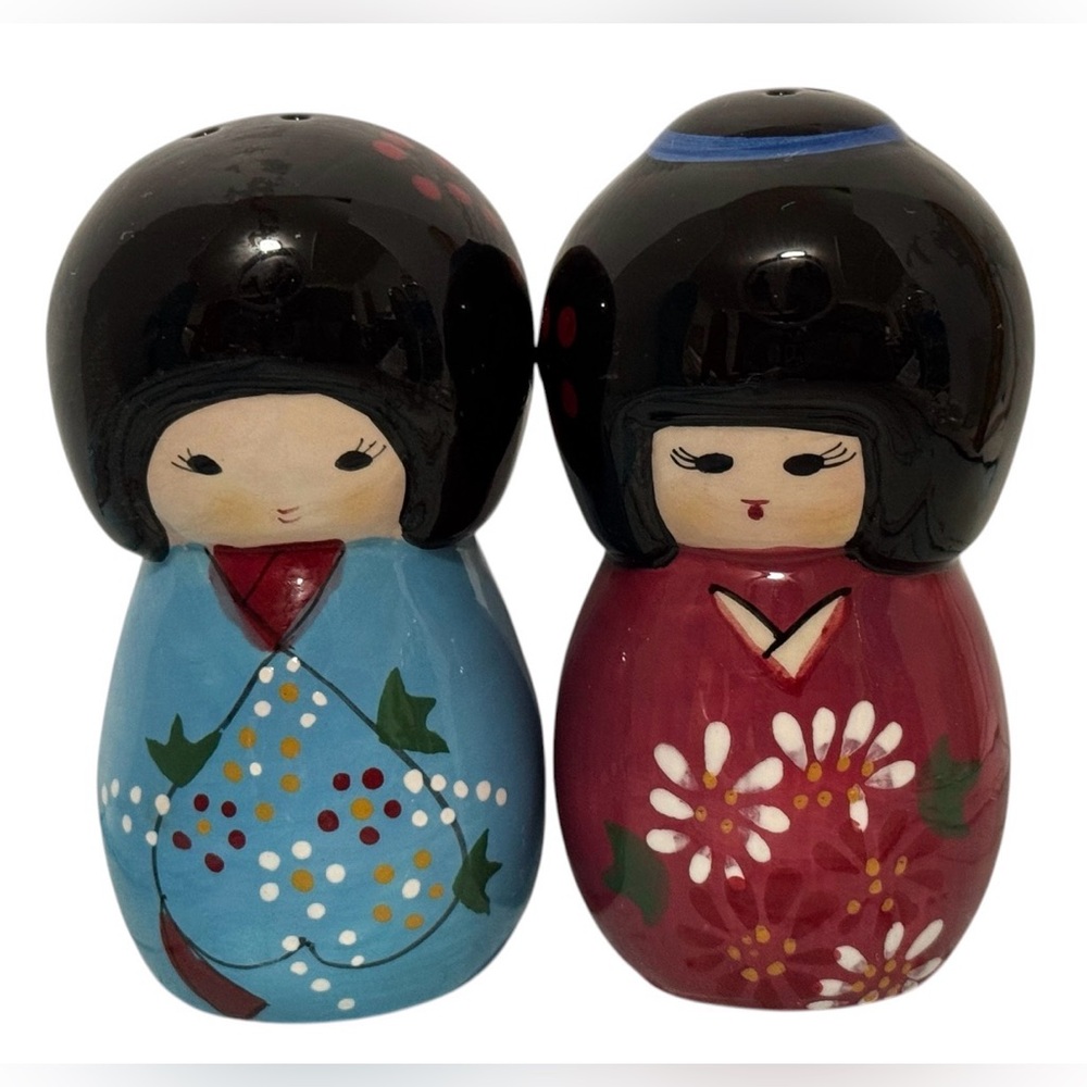 Kokeshi Dolls Salt And Pepper Shakers Ceramic Blue Red Collectible